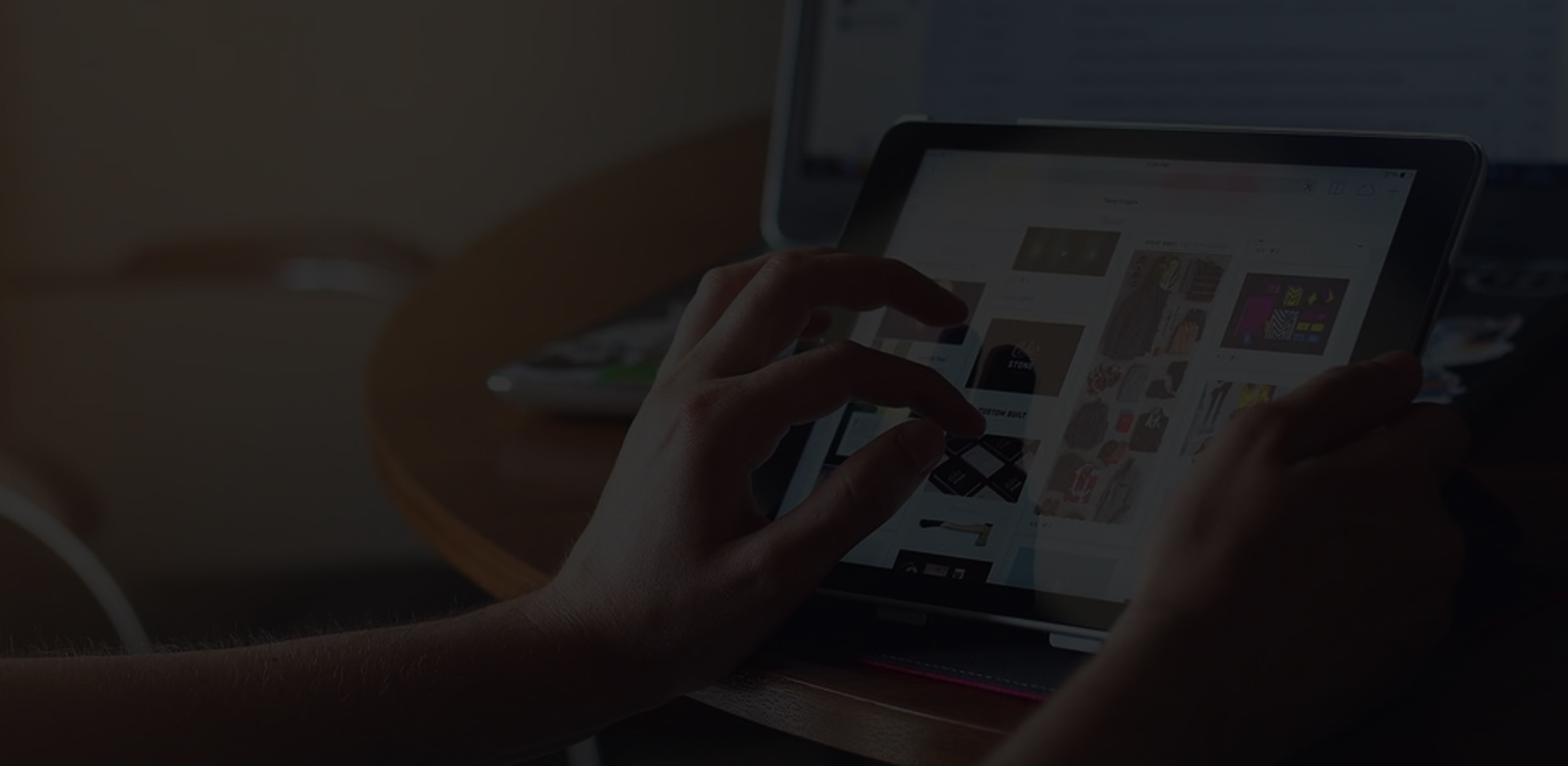 모바일 전용 웹을 제작해 드립니다.
트렌디한 디자인으로 고객님들의
시선을 3초만에 사로잡아 드립니다.